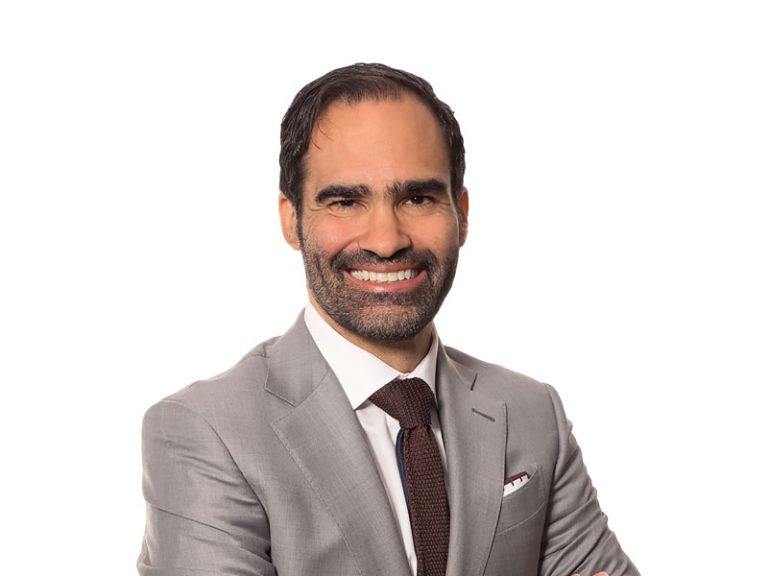 Unlocking the DNA of Luxury: Why Comprehensive Sales Training is Your Brand’s Non-Negotiable Success Factor